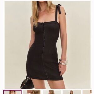 Reformation Dion mini dress in black 🖤 size 4